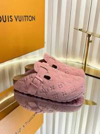 Picture of Louis Vuitton Slippers _SKULVsz35-45mnq01041093